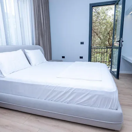 Arantia 3* فلورا