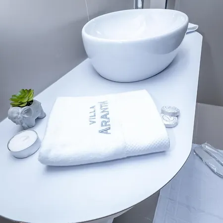 Arantia בית הארחה