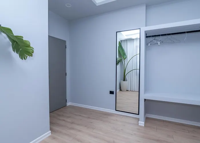 Arantia Pensión Vlorë